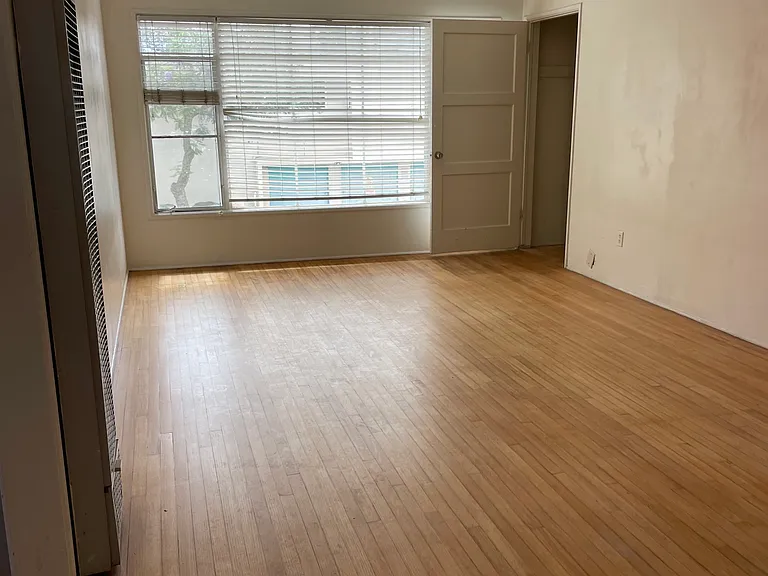 15 Cerritos Ave #11 — Photo 6