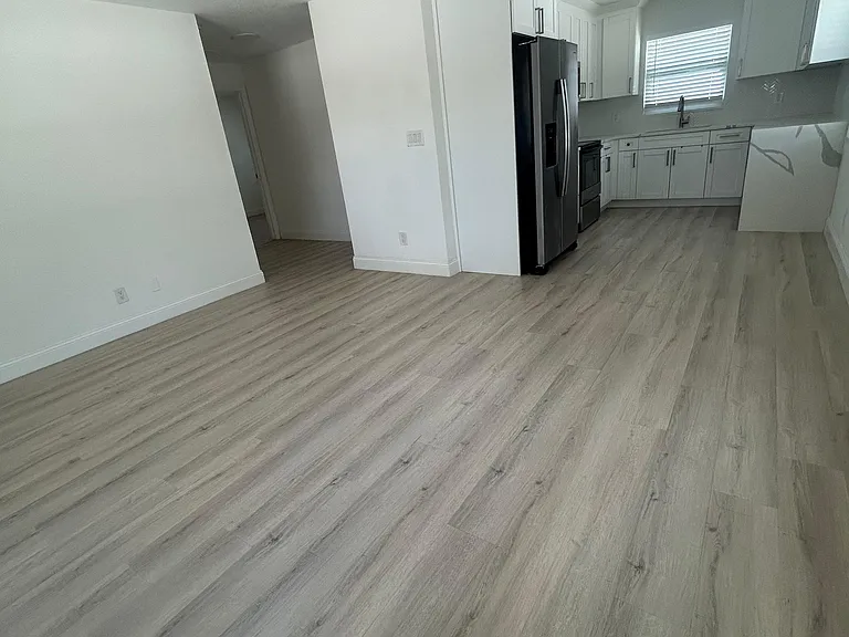 636 Lake Palms Dr #B — Photo 15