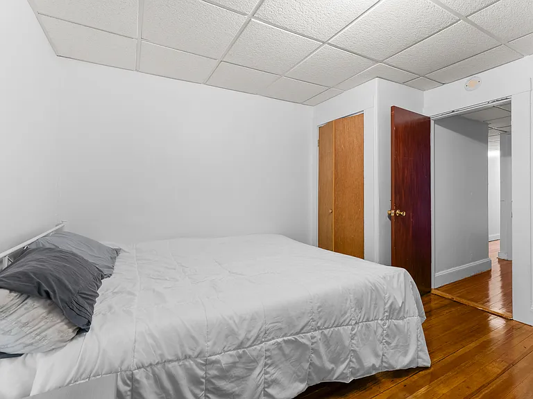 50 Moore St #2R — Photo 16