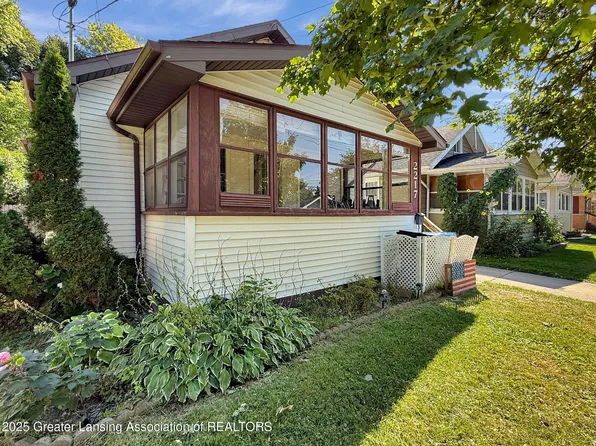 2217 Teel Ave, Lansing, MI 48910