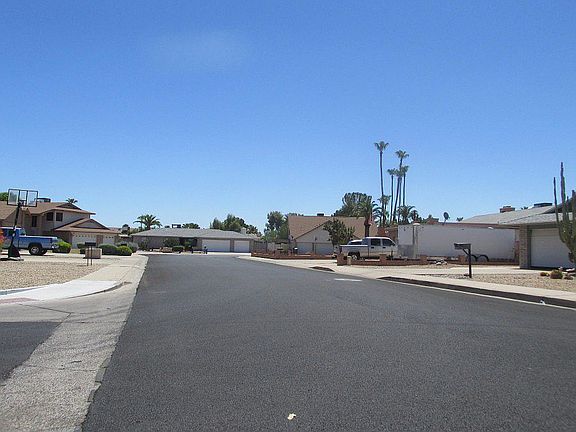 3rd image of 3714 W Kelton Ln