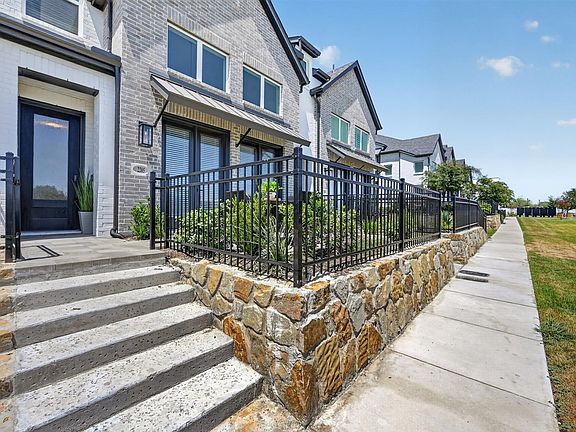 2nd image of 2205 Wayfield Ln