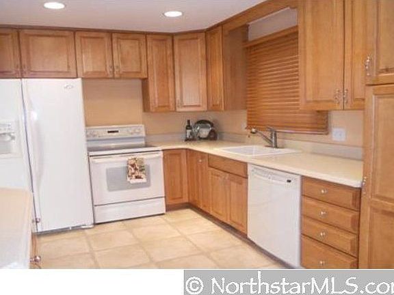2nd image of 9886 Wake St NE