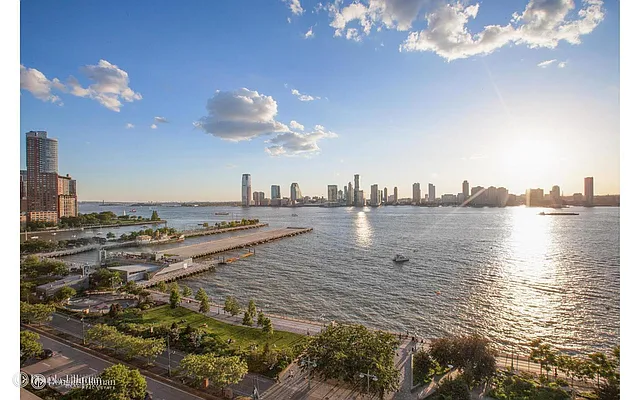 Rented by Douglas Elliman | media 24