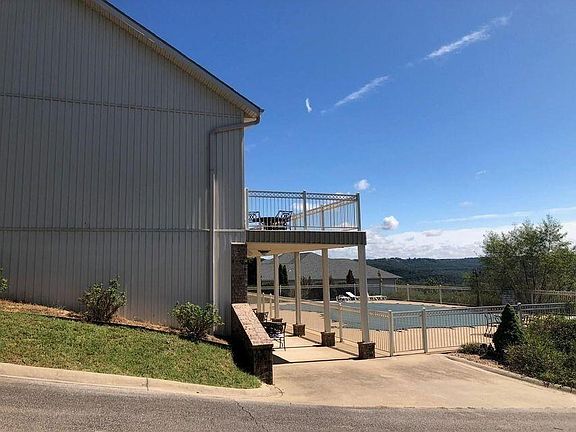 2nd image of Cove View Dr