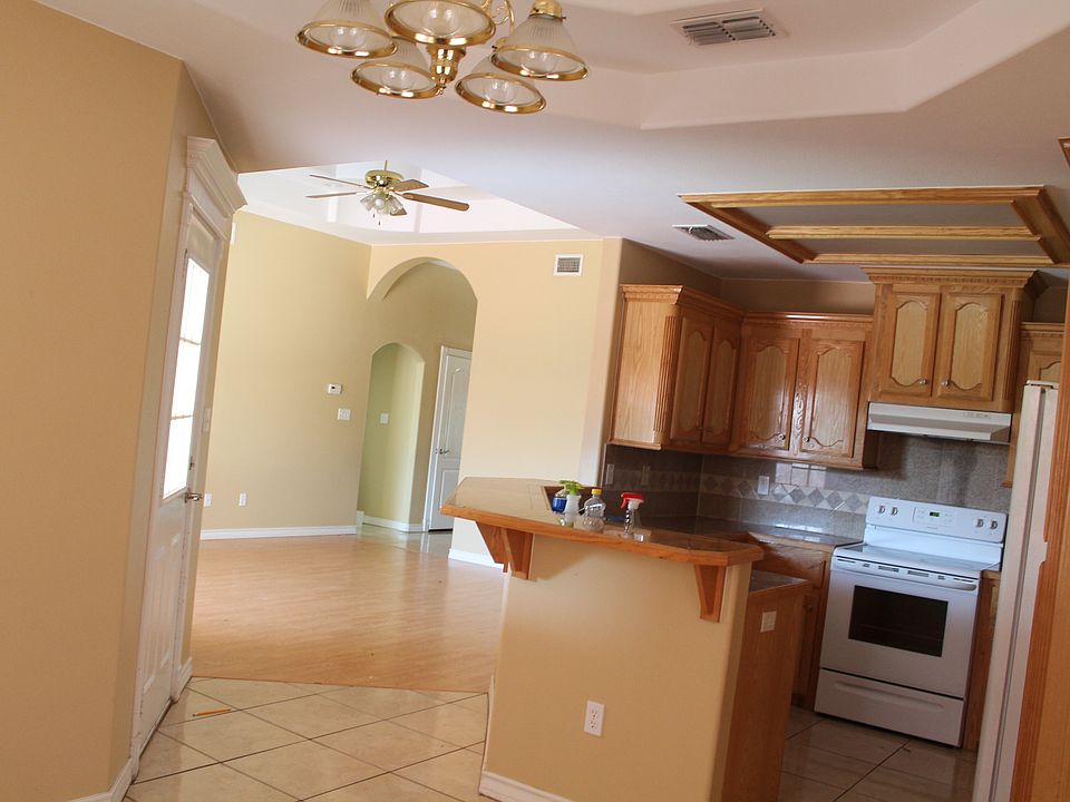 2nd image of 3409 Loyola Ave