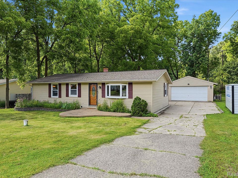 1st image of 608 Snyder Rd