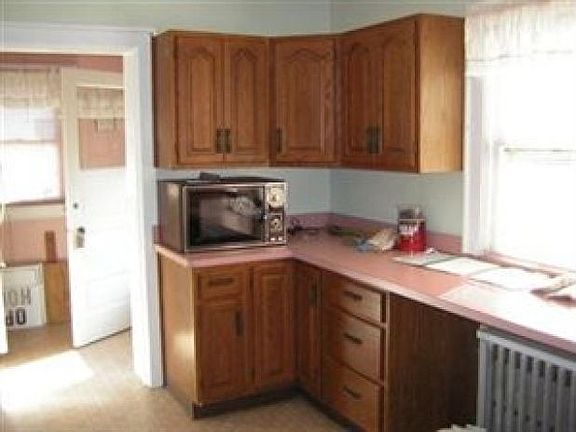 4th image of 11104 Edgepark Dr