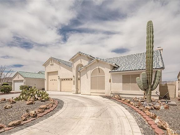 3rd image of 6053 S Iroquois Ct