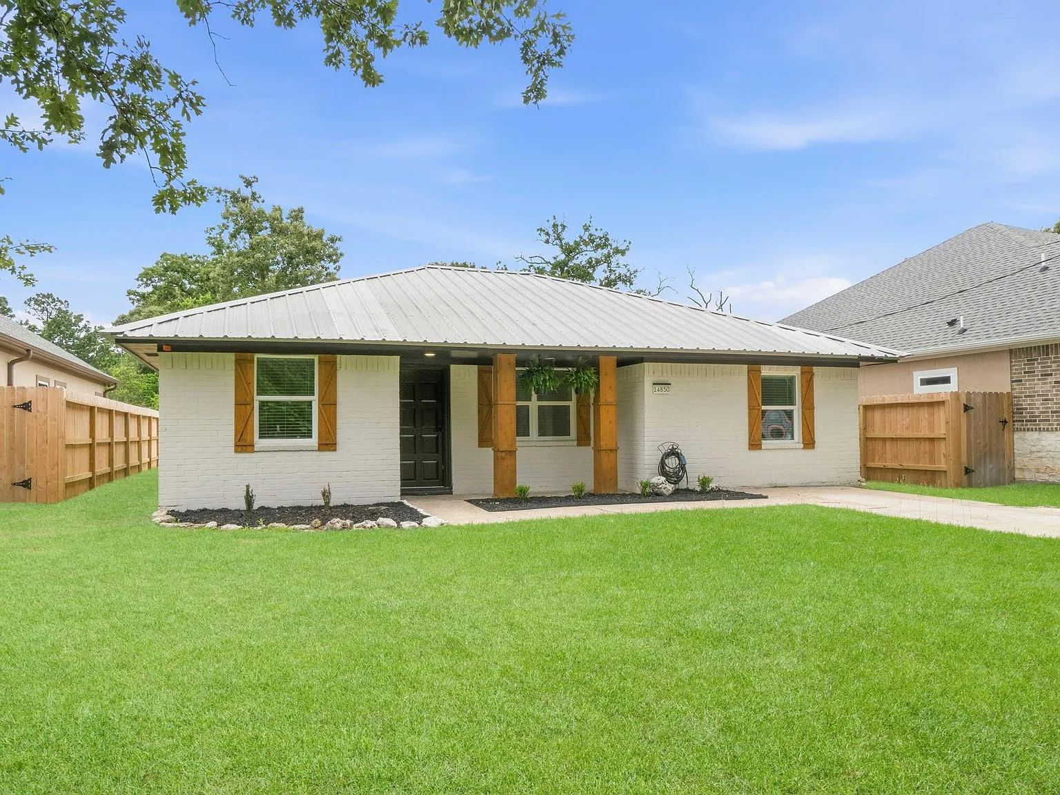 4 bed, 2.0 bath, 1412 sqft, $1,650 — Photo 2