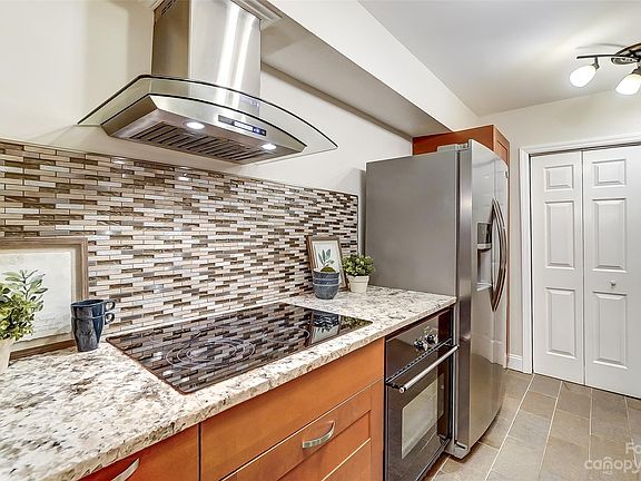 5th image of 3903 Colony Crossing Dr