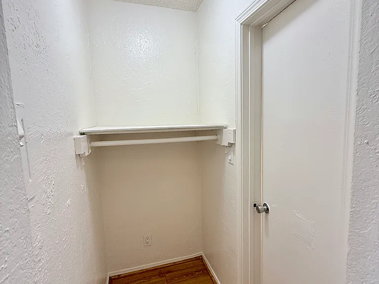 7535 Whitsett Ave #12 — Photo 6