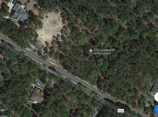 524 Longleaf Dr, West End, NC 27376