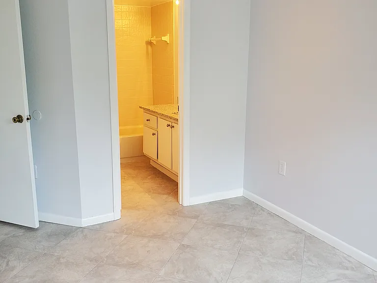 3546 Southpointe Dr — Photo 13