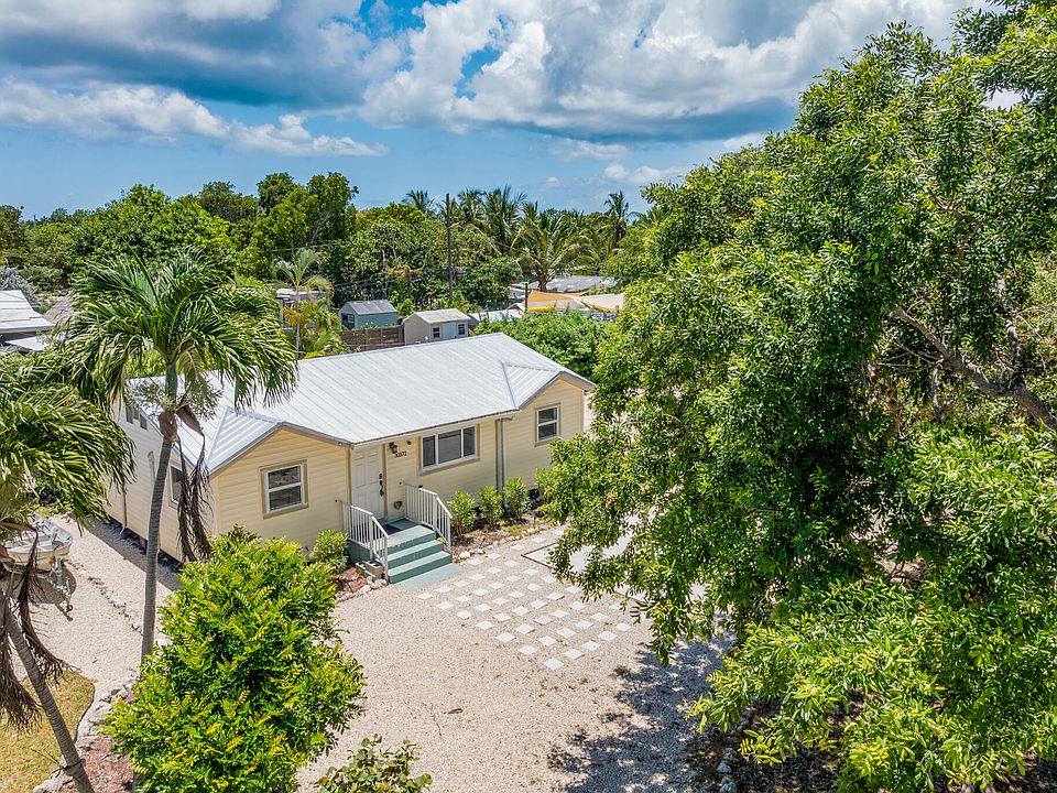 1st image of 30372 Palm Dr