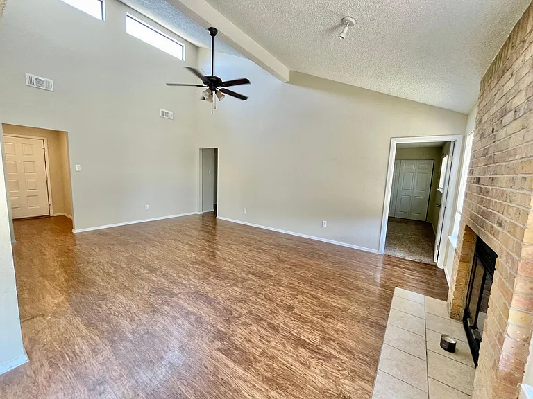 5634 Duke St — Photo 3