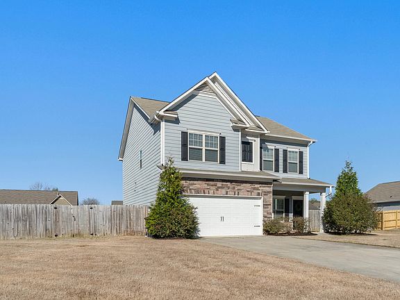 2nd image of 317 Farmingdale Ln