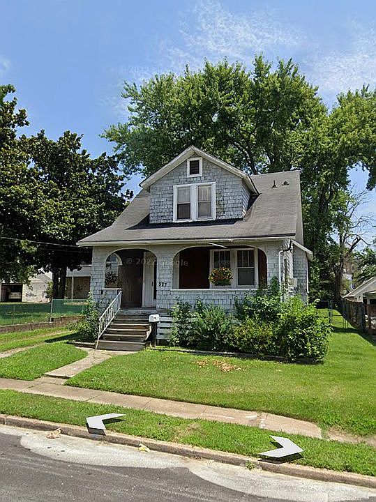2nd image of 527 45th St