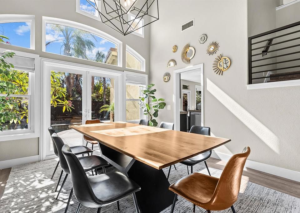 1st image of 522 Bayona Loop