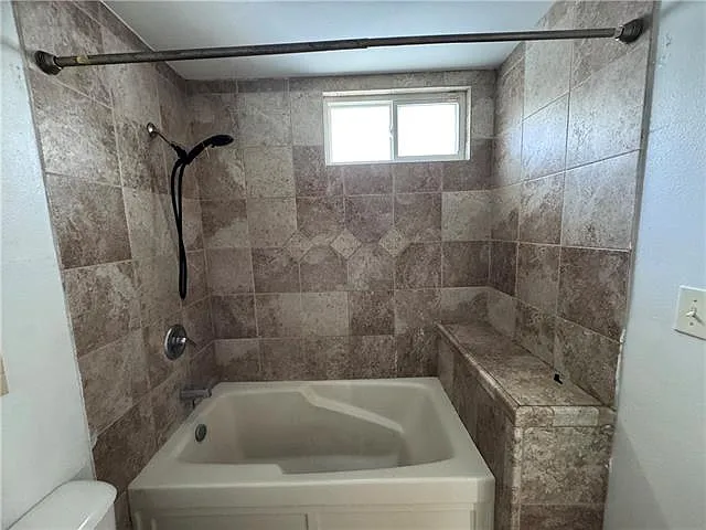 2700 Clover St — Photo 6