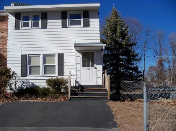 229 Mount Hope Dr, Albany, NY 12202