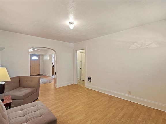 5th image of 5031 Dewey Ave