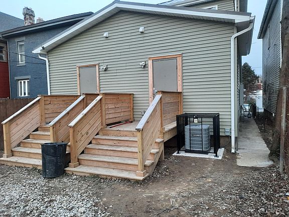 2nd image of 361 N Garfield Ave #361