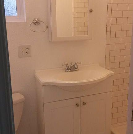 3rd image of 2909 Grand Blvd #B