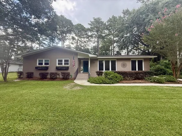512 Rosemont Dr, Dothan, AL 36303