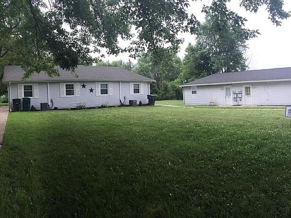 2nd image of 114 N Manhattan Ave