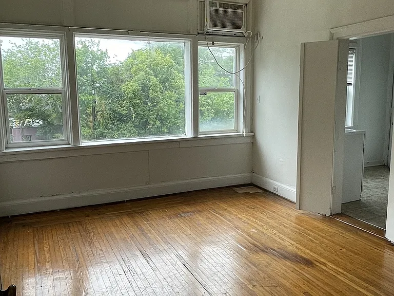 7904 Saint Charles Ave — Photo 18