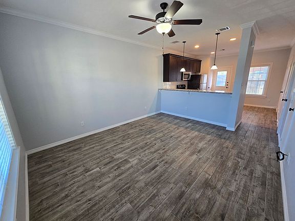 5th image of 301 Southwest Pkwy APT 329