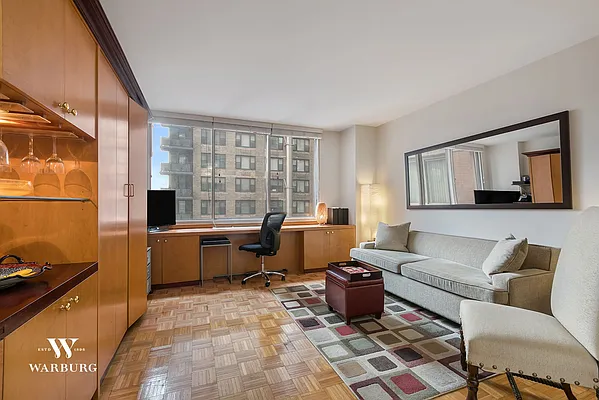 Rented by Warburg | media 22