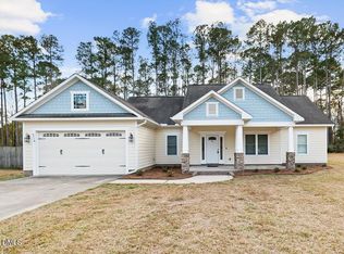 9114 Clinton Rd, Autryville, NC 28318