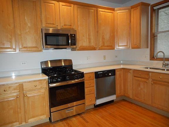 1st image of 1940 W Diversey Pkwy APT 2F