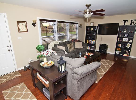 3rd image of 14732 El Vista Ave