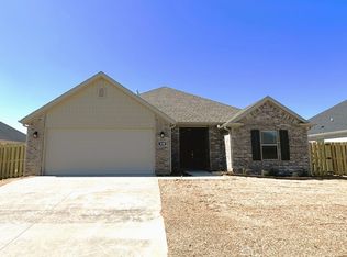 430 Willow Dr, Centerton, AR 72719