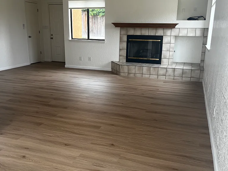2900 Vista Del Rey NE #20A — Photo 4