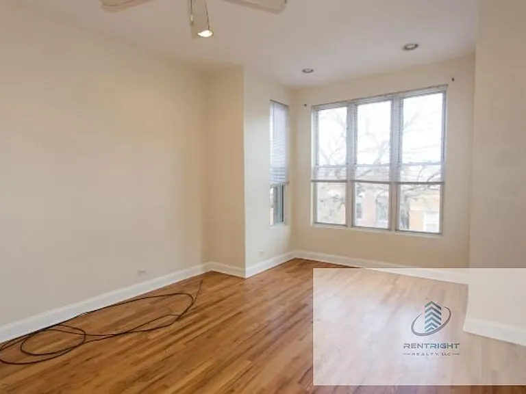 1411 W Erie St #3F — Photo 8