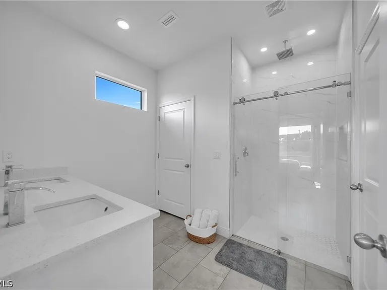 1064 Calumet Rd — Photo 31