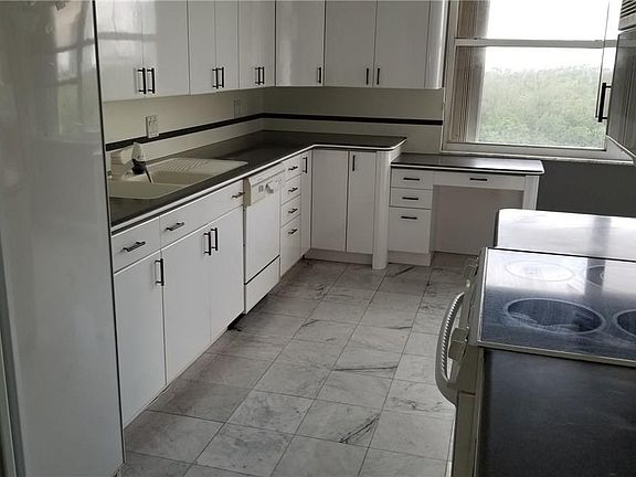 3rd image of 936 Intracoastal Drive #8B
