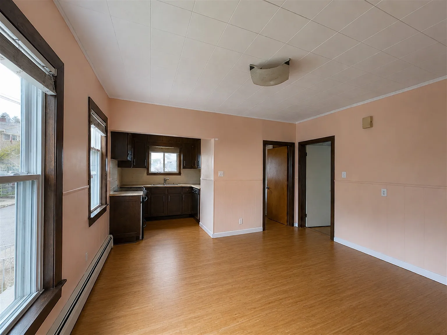 2 bed, 915 sqft, $3,000 — Photo 2