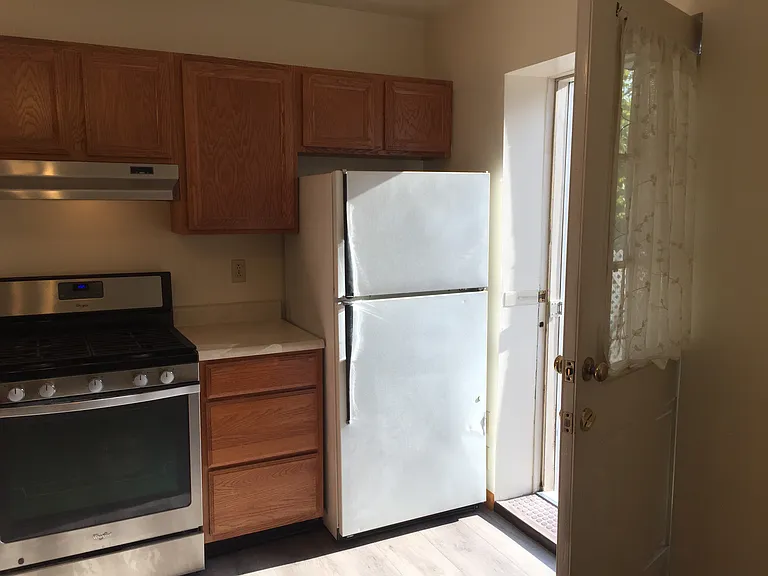 1128 Milton St #2 — Photo 6