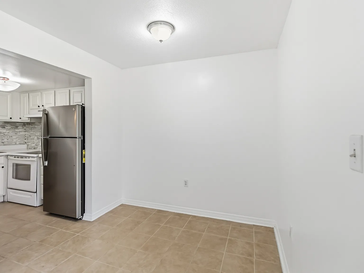 2569 North Alafaya Trail - 133 — Photo 2