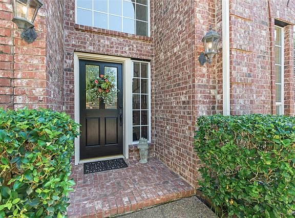 2nd image of 1413 Pebble Creek Dr