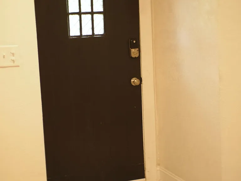 2601 Marion St — Photo 5
