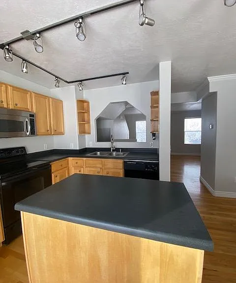 354 E Braidhill Dr — Photo 9