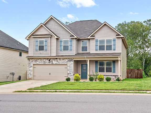 3rd image of 1144 Black Oak Cir