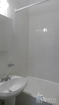 Rented by New York Quality Living Downtown | media 33