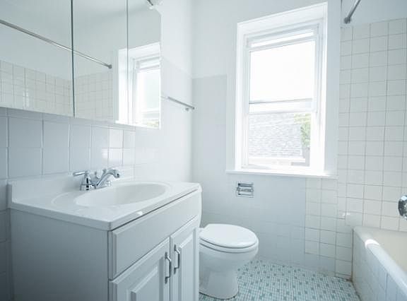 2nd image of 5153 N Oakley Ave #3